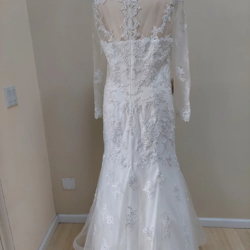 Glow size 20 trumpet mermaid wedding dress. Lace, mesh, appliqué. - Picture 15 of 16